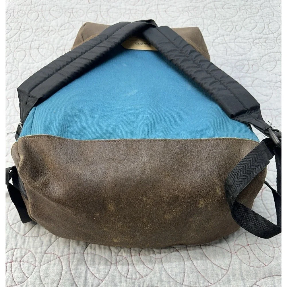 EASTPAK Blue‎ Teal Leather Flip Top Flap Cinch Leather Bottom USA